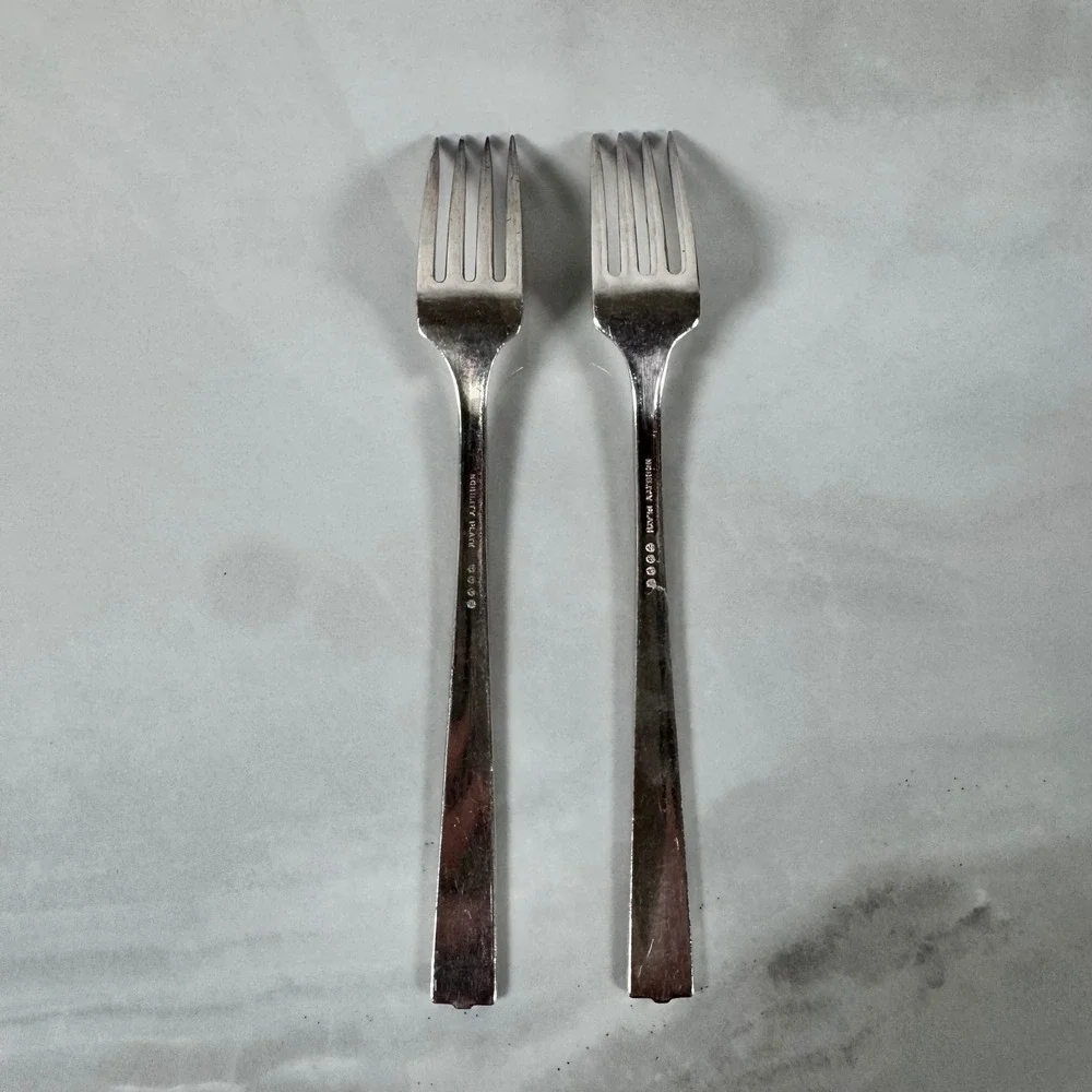 Set of 2 Oneida Nobility Plate Silver‎ Plated Dinner Forks Caprice Floral